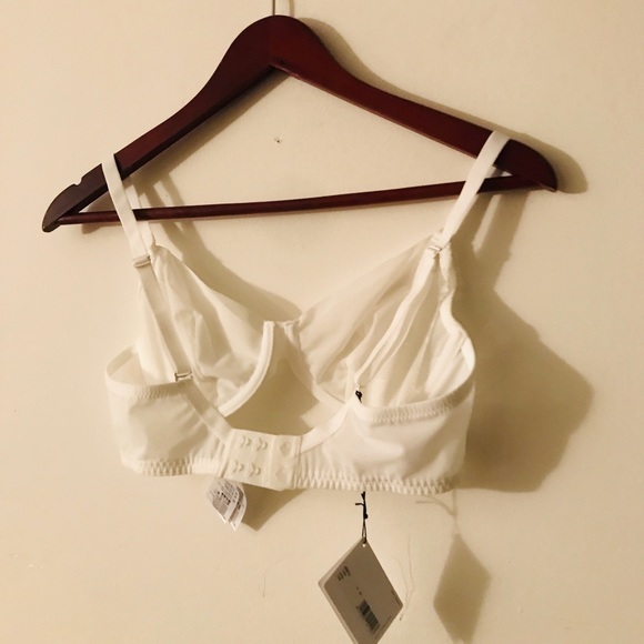 Wolford Riley Bra in White - Picture 6 of 13